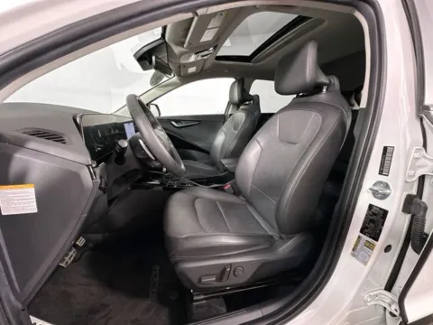 More photos of 2023 Kia Niro SX Touring at AutoMax Marlborough, MA
