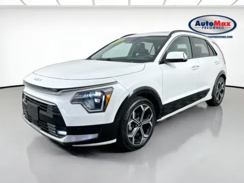 More photos of 2023 Kia Niro SX Touring at AutoMax Marlborough, MA