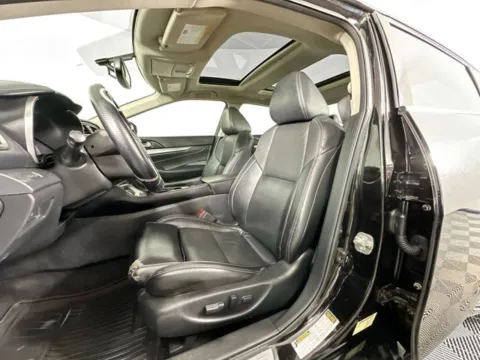 More photos of 2017 Nissan Maxima 3.5 SL at AutoMax Marlborough, MA