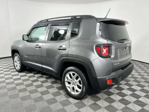 More photos of 2016 Jeep Renegade Latitude at AutoMax Marlborough, MA