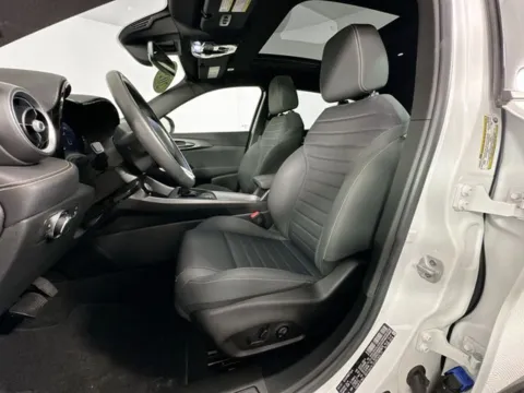 More photos of 2024 Alfa Romeo Tonale Ti at AutoMax Marlborough, MA