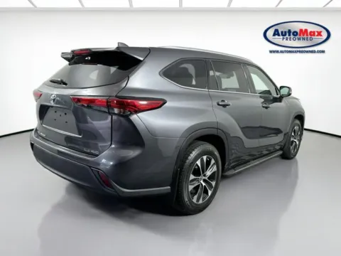 Photos of 2020 Toyota Highlander XLE for sale in Marlborough, MA at AutoMax Marlborough
