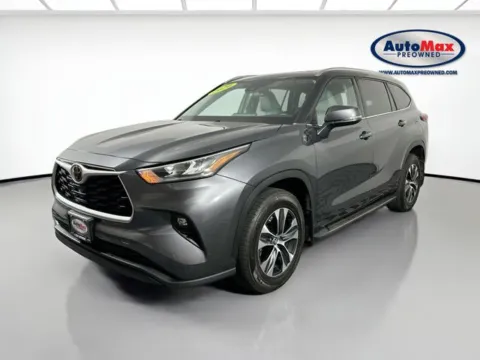 More photos of 2020 Toyota Highlander XLE at AutoMax Marlborough, MA