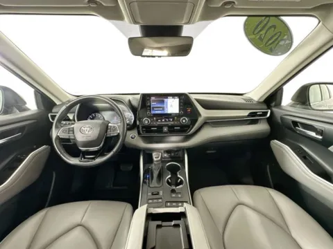 Another view of 2020 Toyota Highlander XLE for sale in Marlborough, MA at AutoMax Marlborough