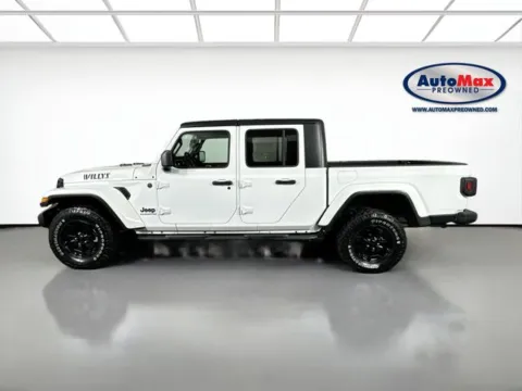 More photos of 2022 Jeep Gladiator Willys at AutoMax Marlborough, MA