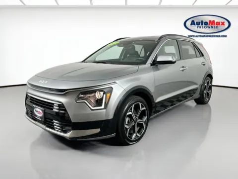 More photos of 2023 Kia Niro EX Touring at AutoMax Marlborough, MA