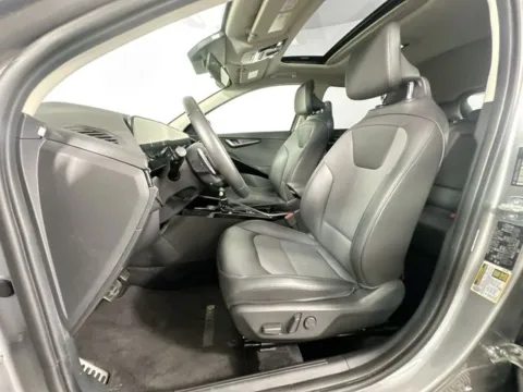 More photos of 2023 Kia Niro EX Touring at AutoMax Marlborough, MA