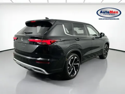 Photos of 2023 Mitsubishi Outlander SE for sale in Marlborough, MA at AutoMax Marlborough