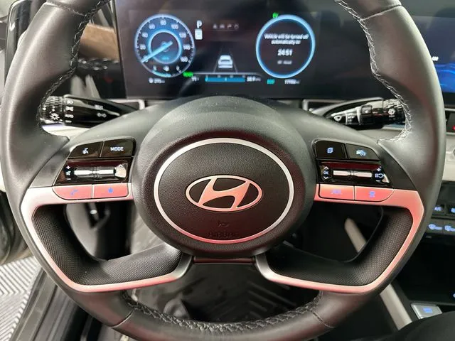 2024 Hyundai Elantra Limited - Photo 22