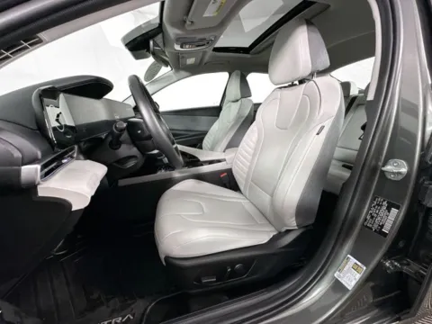 More photos of 2024 Hyundai Elantra Hybrid Limited at AutoMax Marlborough, MA