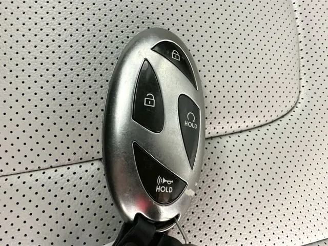 2024 Hyundai Elantra Limited - Photo 17