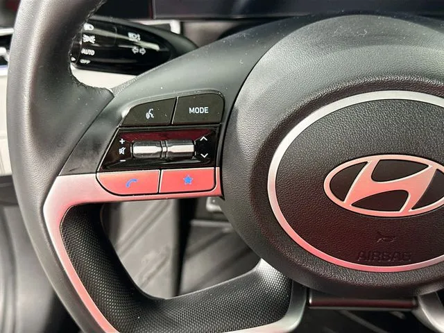 2024 Hyundai Elantra Limited - Photo 23