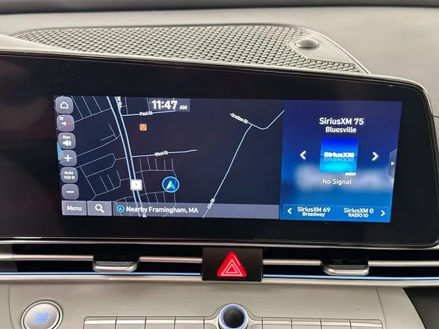 2024 Hyundai Elantra Limited - Photo 12