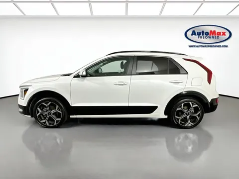 More photos of 2023 Kia Niro EX Touring at AutoMax Marlborough, MA