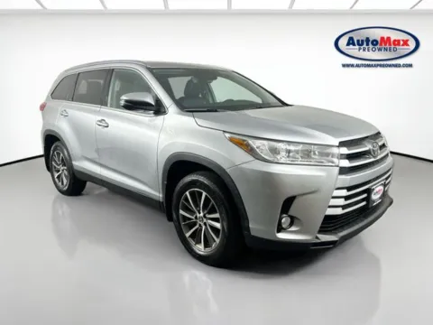 Silver 2019 Toyota Highlander XLE for sale in Marlborough, MA