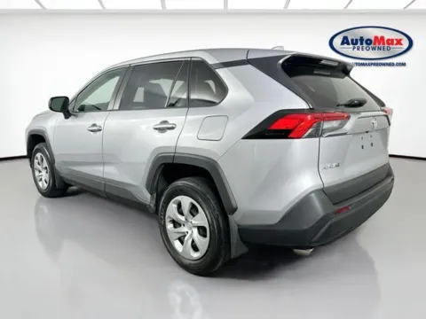 More photos of 2022 Toyota RAV4 LE at AutoMax Marlborough, MA