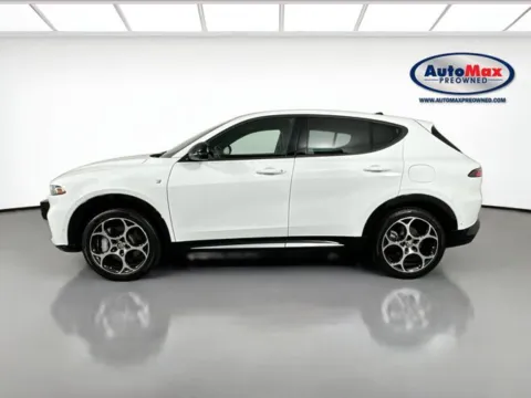 More photos of 2024 Alfa Romeo Tonale Ti at AutoMax Marlborough, MA