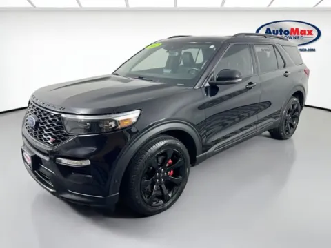 More photos of 2022 Ford Explorer ST at AutoMax Marlborough, MA