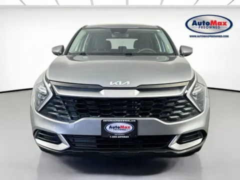 More photos of 2023 Kia Sportage Hybrid LX at AutoMax Marlborough, MA