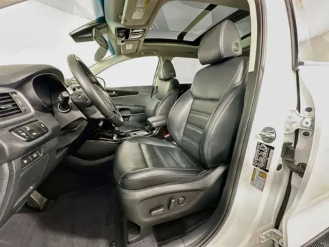 More photos of 2020 Kia Sorento EX at AutoMax Marlborough, MA