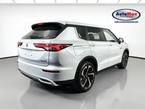 Photos of 2024 Mitsubishi Outlander PHEV SE for sale in Marlborough, MA at AutoMax Marlborough