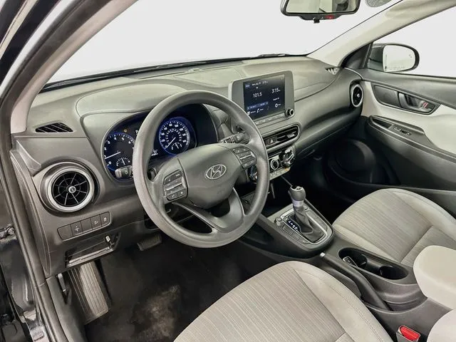 2023 Hyundai Kona SEL - Photo 17