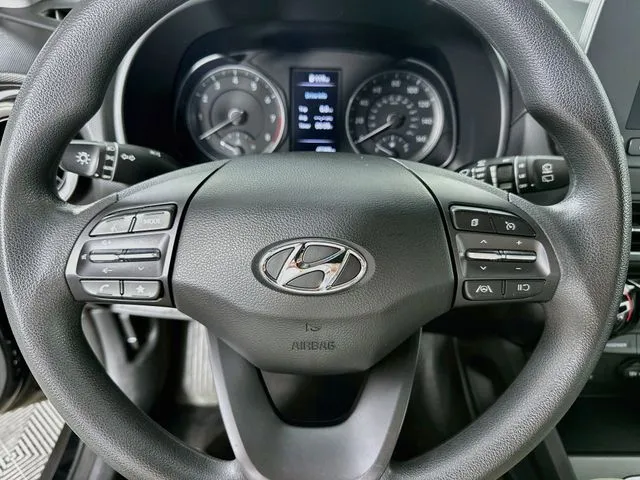 2023 Hyundai Kona SEL - Photo 18