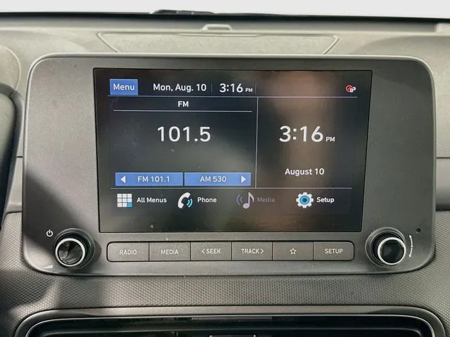 2023 Hyundai Kona SEL - Photo 11