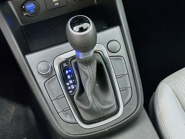 2023 Hyundai Kona SEL - Photo 14