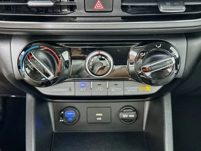 2023 Hyundai Kona SEL - Photo 13