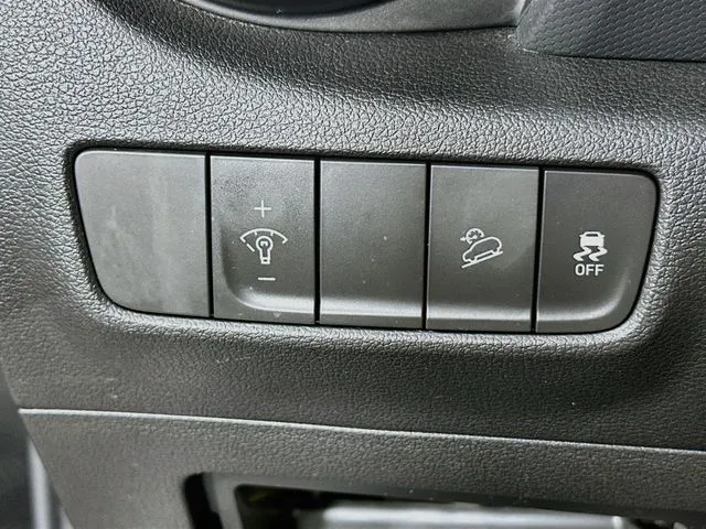 2023 Hyundai Kona SEL - Photo 21