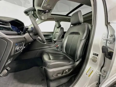 More photos of 2023 Jeep Grand Cherokee 4xe at AutoMax Marlborough, MA