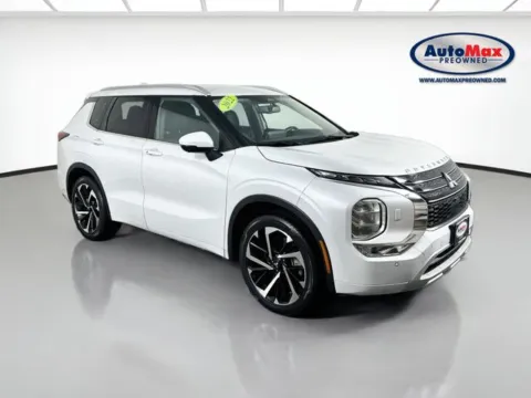 White 2022 Mitsubishi Outlander SEL for sale in Marlborough, MA