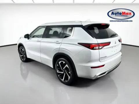More photos of 2022 Mitsubishi Outlander SEL at AutoMax Marlborough, MA