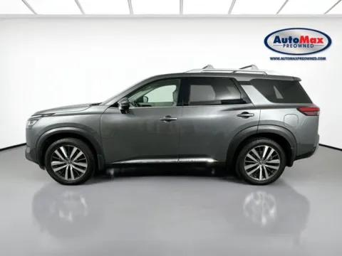 More photos of 2022 Nissan Pathfinder Platinum at AutoMax Marlborough, MA