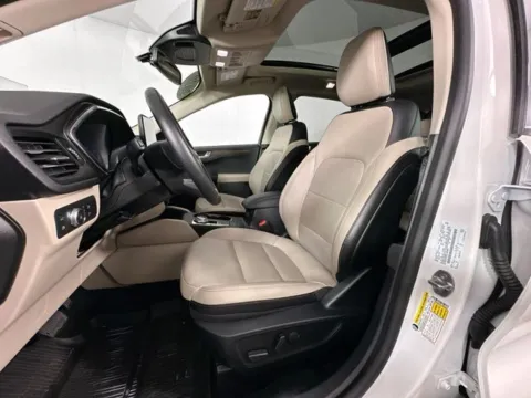 More photos of 2020 Ford Escape Hybrid Titanium at AutoMax Marlborough, MA