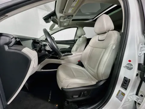 More photos of 2023 Hyundai Tucson Limited at AutoMax Marlborough, MA