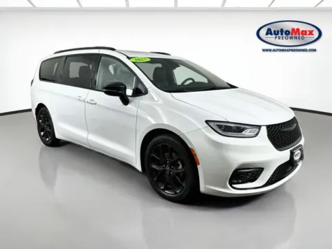 White 2025 Chrysler Pacifica Limited for sale in Marlborough, MA