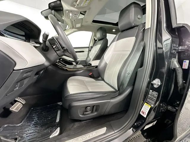 2024 Land Rover Range Rover Evoque Dynamic SE - Photo 4