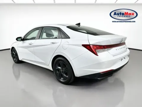 More photos of 2022 Hyundai Elantra Hybrid Blue at AutoMax Marlborough, MA
