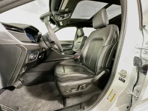 More photos of 2024 Jeep Grand Cherokee 4xe at AutoMax Marlborough, MA