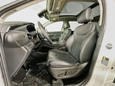 More photos of 2023 Hyundai Santa Fe Limited at AutoMax Marlborough, MA