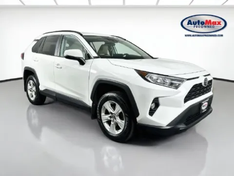 White 2019 Toyota RAV4 XLE for sale in Marlborough, MA