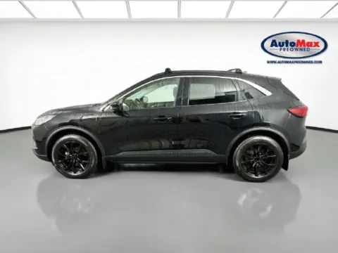 More photos of 2023 Ford Escape Plug-In Hybrid at AutoMax Marlborough, MA