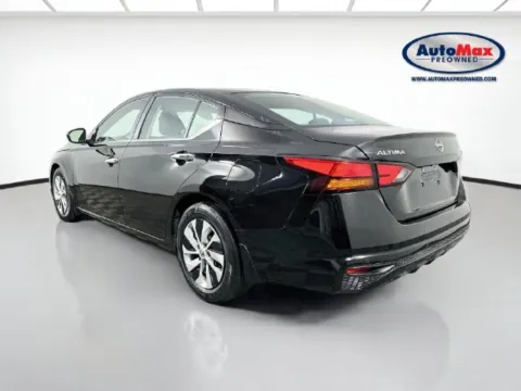 More photos of 2023 Nissan Altima 2.5 S at AutoMax Marlborough, MA