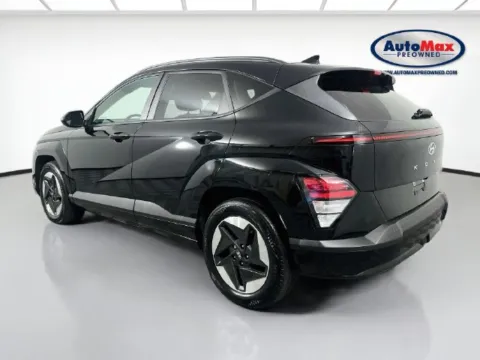 More photos of 2025 Hyundai Kona Electric SEL at AutoMax Marlborough, MA