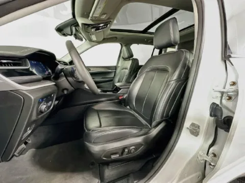 More photos of 2023 Jeep Grand Cherokee 4xe at AutoMax Marlborough, MA