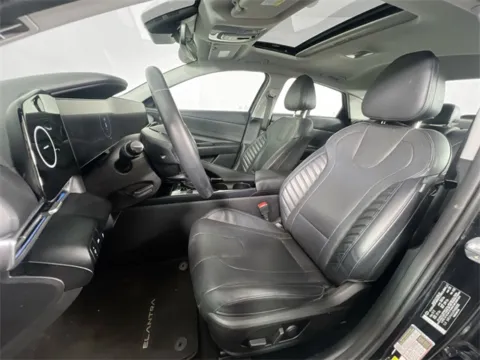 More photos of 2023 Hyundai Elantra Limited at AutoMax Marlborough, MA