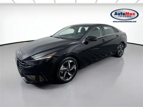More photos of 2023 Hyundai Elantra Limited at AutoMax Marlborough, MA