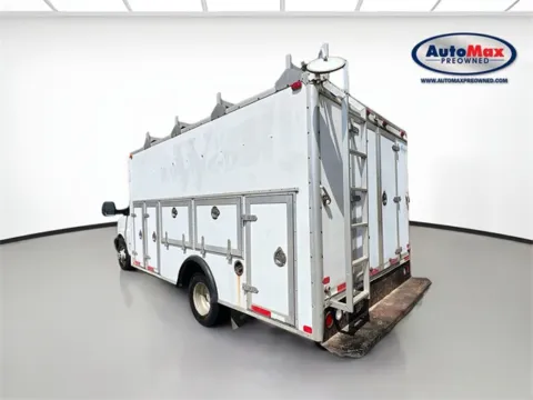 More photos of 2011 Chevrolet Express 4500 at AutoMax Marlborough, MA